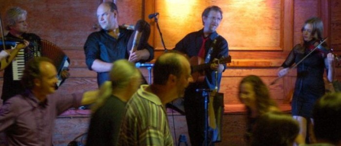 Ceilidh Band Kent The Red Hot Ceilidh Band Barn Dance Wedding Band